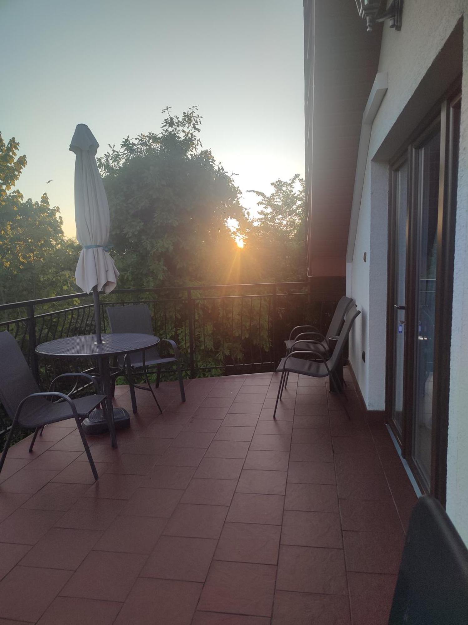 Mieszkanko Z Tarasem Limanowa Exteriör bild